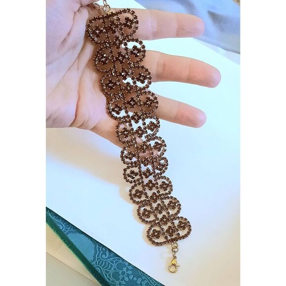 Ladies Elegant Bracelet - Style A - Picture 3 of 9